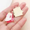 Nuevo accesorio de colgante de aleación con forma de corazón de jeringa médica roja y blanca, gorro de enfermera, accesorio para joyería de nicho DIY