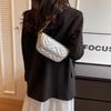Bolso pequeño de alta calidad para mujer, nuevo bolso de hombro versátil y sencillo de verano 2024, bolso cuadrado pequeño con cadena texturizada, moda