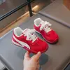 Zapatos para Niñas 2026 Verano Nuevos Tenis Rojos Infantiles para Niñas, Malla Suela Suave Zapatos de Entrenamiento de Princesa