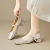 Sapatos Mary Jane Retrô Franceses Femininos 2026 Outono Novo Bico Quadrado Solado Macio Salto Bloco Tira Única Sapatos Elegantes da Moda