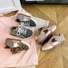 Zapatillas de colores bloqueados estilo coreano para niñas, nuevo modelo primavera y otoño 2026, diseño versátil de suela blanda, zapatos casuales para niñas mayores