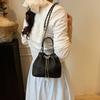 Bolso Cubo Estampado Estilo Chino Nuevo Cierre de Cordón Diseño de Nicho Bolso de Hombro para Mujer Versátil Bolso Cruzado con Cadena para Jugar