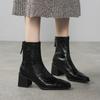 Dongdaemun Show de estilo coreano, botas finas de cabeça quadrada pequena para deslocamento, outono e inverno 2024, salto grosso, salto alto, perna elástica, botas erradas para mulheres