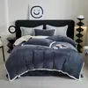 Juego de cuatro piezas de terciopelo de leche, funda de edredón y sábana de franela engrosada para invierno, felpa de doble cara, juego de ropa de cama cálido y agradable para la piel