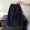 Pantalones vaqueros con forro de felpa para niños medianos y mayores, Pantalones tipo zanahoria con cintura elástica, Calidez engrosada para otoño e invierno, Pantalones vaqueros largos para niños con corte de tijera