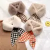 Bufanda esponjosa para mujer, estilo invierno, calentador de cuello de moda de piel sintética de conejo, engrosado para abrigar, versátil, diseño simple de cruce