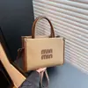Los Bolsos de Mujer Son Versátiles, Modernos, de Gran Capacidad y Tienen un Acabado de Alta Gama. 6 Nuevos Estilos de Bolsos de Mano, Bolsos al Hombro y Bolsos Cruzados para Mujer