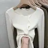Mais de 200.000 peças vendidas. Design único e distinto de blusa de tricô feminina com borda franzida