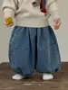 Traje para Meninos Estilo Outono Versão Coreana Roupas Infantis 2026 Novas Roupas de Outono para Bebês Conjunto de Malhas e Jeans Infantis