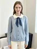 Cardigã de tricô de alta qualidade, estiloso e com blocos de cores únicos, com gola plissada e alças fluidas, um novo design para a primavera e o outono femininos de 2026