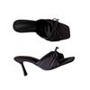 Sandalias Cuadradas Estilo Francés con Moño y Tacón Fino para Mujer Verano 2025 Nuevo Estilo Real con Estampado Floral y Punta Abierta