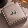 [Acero de Titanio] Collar de Esmeralda para Mujer Colgante de Piedra Cuadrada Aretes Más Fácil de Combinar Cadena para Clavícula Popular Transfronteriza de Gama Alta