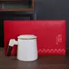 Copo de Água Cor de Jade com Separação de Água e Chá, Copo de Escritório, Copo de Cerâmica para Infusão de Chá, Caneca Personalizada, Porcelana Branca de Grande Capacidade