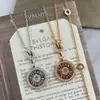 Nuevo Collar Redondo de Moneda de Gama Alta con Nácar de Doble Cara, Moneda Gruesa de Cobre Chapada en Oro de 18K, Incrustación Completa de Diamantes CNC, Cadena Versátil para Clavícula de Lujo Ligero