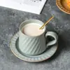 Juego de platillo para taza de café estilo japonés Gebi, taza de alta calidad, taza de cerámica comercial, taza de lujo con asa colgante y diseño de flor, venta al por mayor