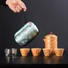 Juego de Té de Viaje Portátil de Liberación Rápida con una Tetera y Cuatro Tazas para Uso al Aire Libre, Presentando una Tetera y Tazas de Arcilla con Segmento Dorado