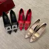 Versión de Piel de Oveja Primavera y Otoño Hebilla Cuadrada Baja de Satén Tacones de Aguja con Pedrería Zapatos de Boda para Mujer Punta Fina Zapatos para Dama de Honor