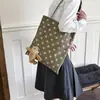 Bolso tote retro de ante con lunares para mujer, nuevo estilo 2026, bolso de hombro versátil, bolso para el día a día