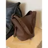Bolsa balde de design popular de nicho para mulheres, bolsa de ombro vintage de alta qualidade, bolsa tote casual versátil de grande capacidade