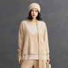 Novo suéter feminino de outono e inverno, puro cashmere, modelagem solta, emagrecedor, com blocos de cor, falso duas peças, gola V, versátil, para usar como base