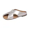Mules cerrados de comercio exterior para mujer 2026 nuevo estilo de verano planos de suela blanda sandalias elegantes sin cordones caladas