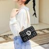 Dropshipping 2026 Bolso Cuadrado Pequeño de Lana Estilo Nuevo Japonés y Coreano Bolso de Cadena Versátil de Hombro Cruzado de Moda para Mujer