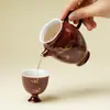 Caneca Fair de Magnolia Inno Kishimaru Banhada a Ouro Vermelho com Filtro, Caneca de Compartilhamento de Chá de Glaze Mineral Original de Cor Única de Alta Qualidade