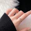 Anillo Abierto Diamante Retro Dorado Forma V Moda Sentido de Alta Gama Lujo Simple Flor Elegante Anillo Elegante para Mujer