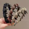 Diadema Antideslizante Dentada para Mujer 2026 Nuevo Estilo Versátil para Salir, Hace que la Cara Parezca Más Pequeña, Elegante Accesorio para el Cabello de Diadema Alta