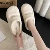 Pantuflas gruesas, cálidas y cómodas para usar en exteriores; pantuflas de invierno mullidas para mujer, al por mayor, para uso en interiores y con suelas antideslizantes