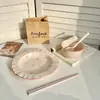 Lindo Set de Plato y Tazón Estilo Ins de Dibujos Animados para Uso en Casa, Incluyendo Tazón para Fideos, Tazón para Yogur, Platos de Cena y Vajilla de Cerámica