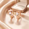 Xuping Moda Diseño de Nicho Triángulo Geométrico Ear Cuff Aleación de Cobre Pendientes de Lujo Ligero Elegantes Transfronterizos Europeos y Americanos para Mujer