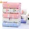 Fornecimento Quilt infantil de gaze vermelho fogo espessado respirável seis camadas padrão de desenho animado toalha quilt capa de quilt atacado de fábrica