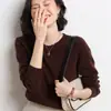 Camiseta Básica de Punto Redonda para Primavera y Otoño 2026 Nueva Moda Manga Larga Color Sólido Top Suéter Holgado para Mujer Estilo Delgado