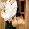 Bolsa de Mano de Piel de Ciervo Estilo Nuevo 2026 Bolso de Cuero Genuino para Mujer Bolso de Hombro Versátil de Moda Bolso Cruzado de Gran Capacidad