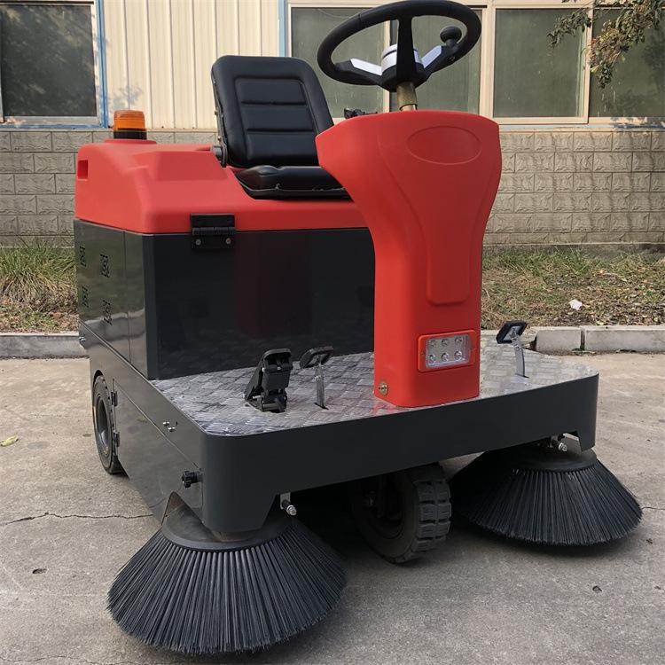 1400扫地车 (6)