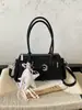 Bolsa de ombro retrô casual transfronteiriça para mulheres, nova versão coreana inverno 2025, bolsa de ombro estilo minimalista niche ins