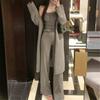 Conjunto de Estilo Suave de Alta Qualidade Inspirado em Chanel: um Conjunto Completo de Suéter, Cardigã, Colete de Tricô e Calça Pantalona para Mulheres no Outono e Inverno