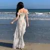Estilo vacaciones de verano en la playa falda de tirantes de punto vestido de una pieza con volantes estilo francés