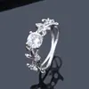 Anillo de Mujer de Cobre Puro con Líneas Florales Dulces Creativas Entrelazadas con Anillos de Circonita, Estilo de Moda y Fresco, Joyería al por Mayor