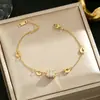 Popular transfronterizo estilo coreano cintura pequeña pulsera de acero de titanio digital romana personalidad moda lujo ligero alta calidad sin decoloración