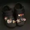 Nuevo Estilo Lindo Estampado de Leopardo Zueco Mecedor de Gato Kt Charms para Zapatos Decoraciones de Zapatos de Dibujos Animados DIY Botones Decorativos Desmontables