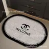 Tapete de Chão para Banheiro de Alto Padrão Estilo Luxo Leve, Formato Oval, Absorvente de Água, Tapete Antiderrapante de Terra de Diatomáceas, Tapete de Banheiro Fácil de Cuidar
