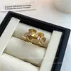 Nuevo Anillo Dorado Retro Francés con Lazo Nicho Simple Hecho a Mano Dibujado con Hilo Encaje Plisado Anillo para Dedo con Diamante Amarillo
