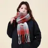 Bufanda de Cuadros 2026 para Mujer, Engrosada y Cálida, Chal Versátil, Estilo Coreano, Atmósfera de Alta Gama, Lujo Ligero, Tacto Premium