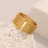 Anel de Moda Europeu e Americano Transfronteiriço Novo Vintage Personalidade para o Dia a Dia Joia Aço Inoxidável Banhado a Ouro 18K Malha Trançada Anel Aberto
