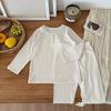 Conjunto Casual de Ropa de Casa para Bebé Otoño 2026 Conjunto de Dos Piezas de Ropa de Casa con Canalé Sencillo Pijama de Manga Larga para Bebé Capa Base