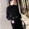 Vestido Suéter de Tricô Elegante com Gola Meia-Alta, Cor Sólida, Cinto na Cintura e Design que Marca a Silhueta para Mulheres - Nova Coleção Outono/Inverno 2025