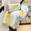 Towel Gatito Lindo Toalla de Baño Gorro de Baño Set de Tres Piezas Dormitorio Estudiantil Uso en Casa Felpa de Coral Engrosada Absorbente Bata de Baño