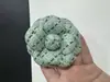 Acessório de Moda de Seda de Alta Qualidade 8cm Flor de Camélia Ultra-Resistente com Broche e Presilha Dupla Utilização